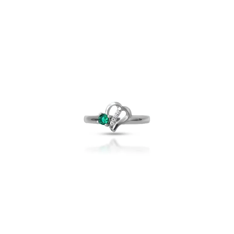 Flash Sale On Exquisite Jewelry – Don't Miss Out Silver Heart Design Ring with Green Stone