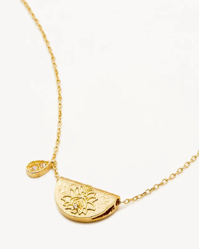 Shop Elegant Jewelry At Unbeatable Prices Essentials On Sale 18k Gold Vermeil Lotus Birthstone Necklace - June - Moonstone