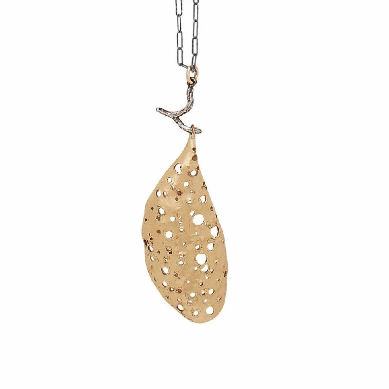 Everyday Jewelry Essentials Now On Sale Luxury Casual Deals Cocoon Pendant