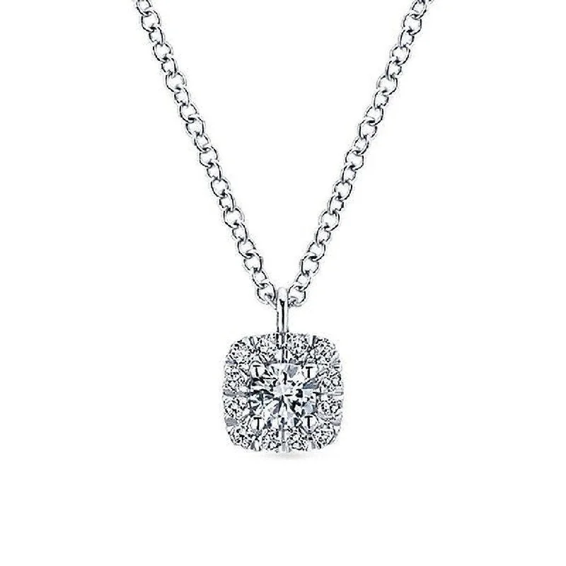 Timeless Beauty, Unbeatable Deals – Jewelry Sale On Petite Diamond Pendant