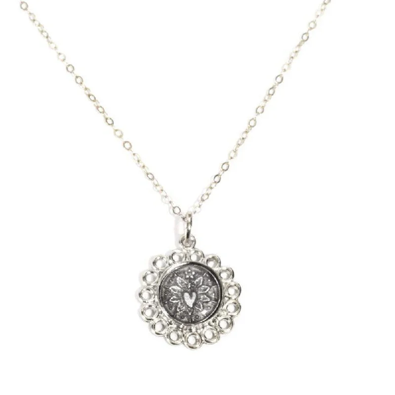 The Perfect Accessory For Less – Jewelry Sale Live Polished Style Deals Piccolo Amore Daisy Necklace