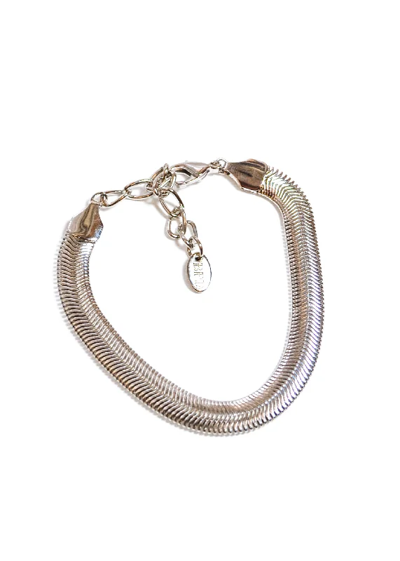 Limited-Time Offer On Elegant Jewelry Pieces Easy Elegance Sales HOLCOMBE | BRACELET